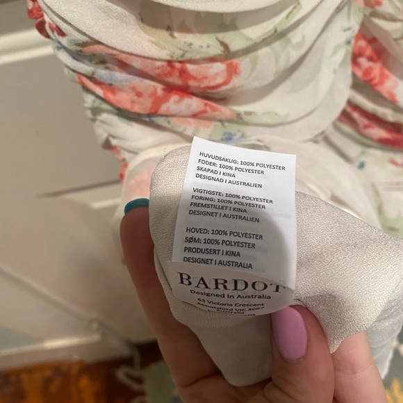 Bardot REMI FLORAL DRESS IN RED GARDEN L - Picture 10 of 12